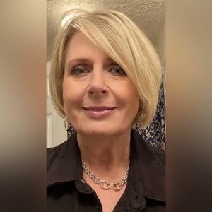 Meet your Posher, Connie